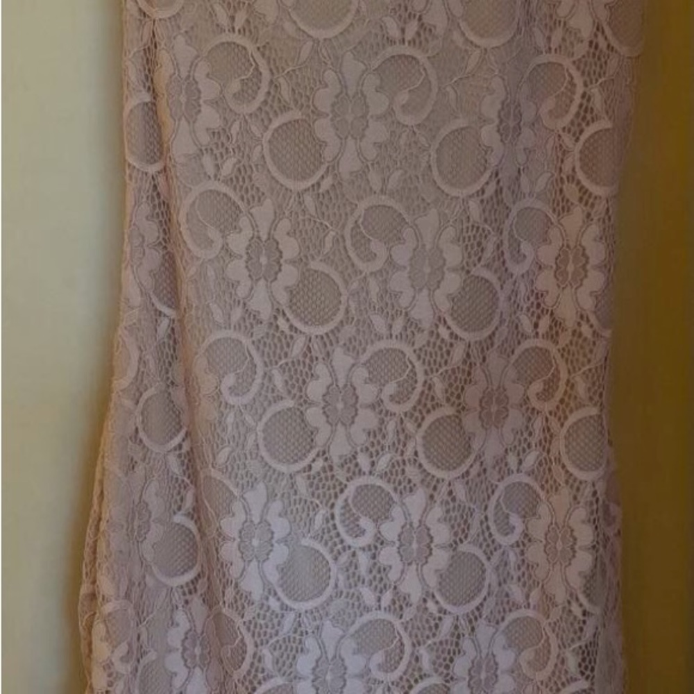 Pretty Little Thing Elegant strapless Lace Dress